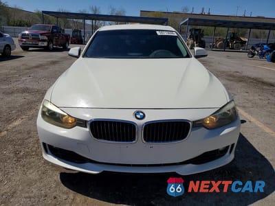 Piąte zdjęcie samochodu w środku: 2013 BMW 328 I VIN:WBA3A5C53DF602759 - miniatura