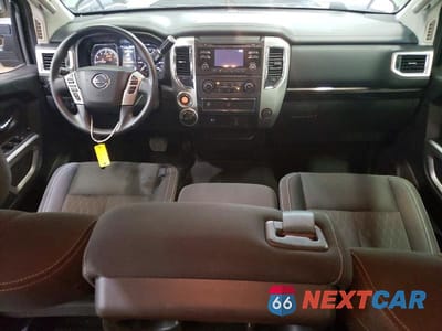 Zdjęcie 8 z 12 samochodu: 2018 NISSAN TITAN XD S VIN:1N6AA1F38JN528752 - miniatura
