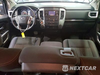Zdjęcie 8 z 12 samochodu: 2018 NISSAN TITAN XD S VIN:1N6AA1F38JN528752 - miniatura