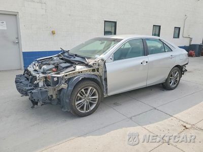 2015 TOYOTA CAMRY SE 4T1BF1FK9FU097296 - główne zdjęcie licytacji z USA - miniatura
