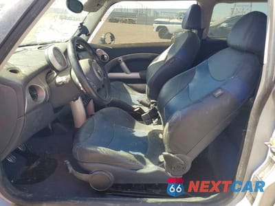 Zdjęcie 7 z 13 samochodu: 2004 MINI COOPER S VIN:WMWRE33424TD76468 - miniatura