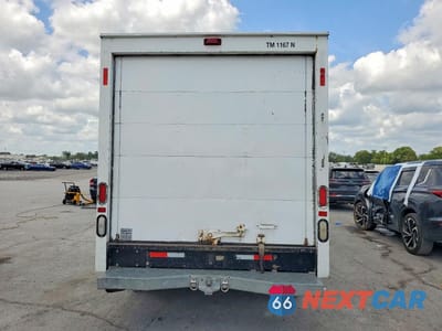 Zdjęcie 6 z 13 samochodu: 2011 GMC SAVANA CUTAWAY G3500 VIN:1GDY72BA4B1903213 - miniatura