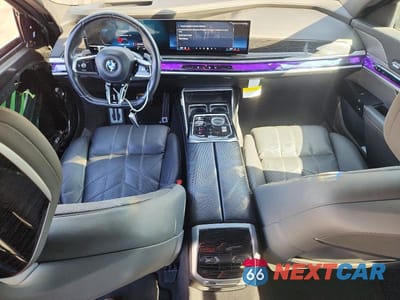 Zdjęcie 8 z 13 samochodu: 2024 BMW 740 I VIN:WBA23EH01RCR02909 - miniatura