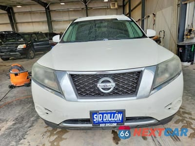 Piąte zdjęcie samochodu w środku: 2016 NISSAN PATHFINDER S VIN:5N1AR2MM9GC601883 - miniatura