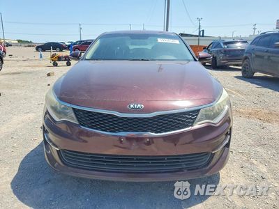 Piąte zdjęcie samochodu w środku: 2017 KIA OPTIMA LX VIN:5XXGT4L39HG144756 - miniatura