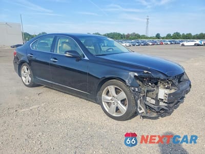 Czwarte zdjęcie samochodu z boku: 2011 LEXUS LS 460 VIN:JTHBL5EF9B5103867 - miniatura