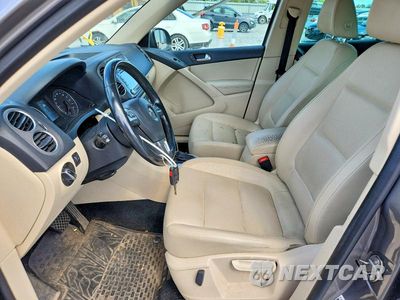 Zdjęcie 7 z 13 samochodu: 2011 VOLKSWAGEN TIGUAN S VIN:WVGBV7AX3BW521563 - miniatura