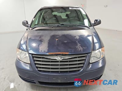 Piąte zdjęcie samochodu w środku: 2006 CHRYSLER TOWN & COUNTRY VIN:1A4GP45R26B760527 - miniatura