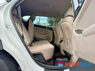 Zdjęcie 6 z 11 samochodu: 2017 HYUNDAI TUCSON SPORT VIN:KM8J3CA28HU295247 - miniatura