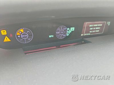 Zdjęcie 9 z 12 samochodu: 2015 TOYOTA PRIUS TWO VIN:JTDKN3DU8F0475865 - miniatura