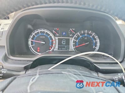 Zdjęcie 9 z 12 samochodu: 2019 TOYOTA 4RUNNER SR5 VIN:JTEZU5JR2K5198250 - miniatura