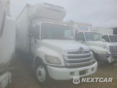 2019 HINO 268A REFRIGERATED BOX TRUCK 5PVNJ8JVXK4S73437 - główne zdjęcie licytacji z USA - miniatura