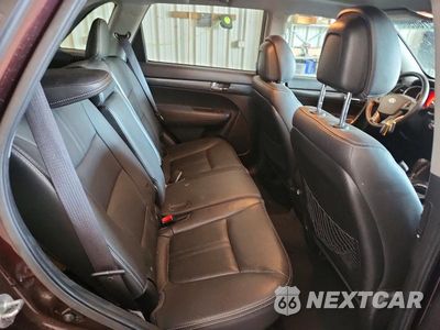 Zdjęcie 10 z 12 samochodu: 2011 KIA SORENTO SX VIN:5XYKWDA2XBG160298 - miniatura