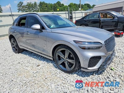 Czwarte zdjęcie samochodu z boku: 2022 GENESIS GV70 2.5T STANDARD VIN:KMUMADTB5NU045175 - miniatura