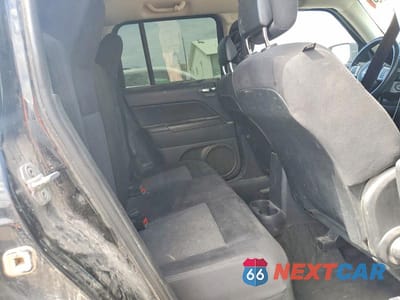 Zdjęcie 10 z 12 samochodu: 2012 JEEP PATRIOT LATITUDE VIN:1C4NJRFBXCD692250 - miniatura