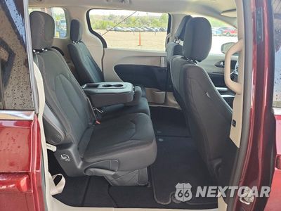 Zdjęcie 11 z 13 samochodu: 2017 CHRYSLER PACIFICA TOURING VIN:2C4RC1DG2HR584379 - miniatura