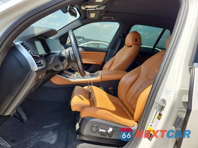 Zdjęcie 7 z 13 samochodu: 2019 BMW X5 XDRIVE40I VIN:5UXCR6C57KLL13866 - miniatura