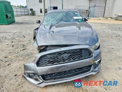 Piąte zdjęcie samochodu w środku: 2015 FORD MUSTANG VIN:1FA6P8TH2F5351483 - miniatura
