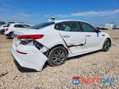 Trzecie zdjęcie samochodu z tyłu: 2019 KIA OPTIMA LX VIN:5XXGT4L37KG346115 - miniatura