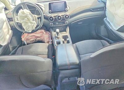 Zdjęcie 8 z 12 samochodu: 2021 NISSAN SENTRA SR VIN:3N1AB8DV1MY314435 - miniatura