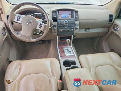 Zdjęcie 8 z 13 samochodu: 2008 NISSAN PATHFINDER SE V8 VIN:5N1BR18A88C621462 - miniatura