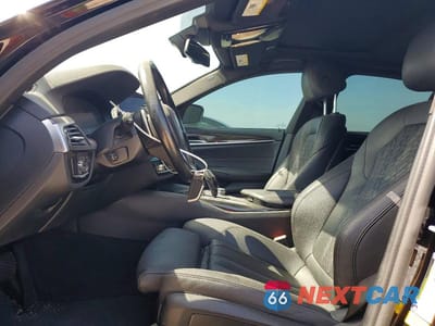 Zdjęcie 7 z 12 samochodu: 2021 BMW 530 I VIN:WBA53BH08MWW96894 - miniatura