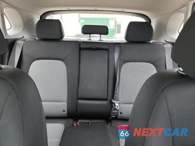 Zdjęcie 10 z 14 samochodu: 2019 HYUNDAI KONA SE VIN:KM8K12AA2KU314863 - miniatura