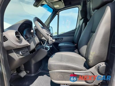 Zdjęcie 7 z 14 samochodu: 2025 MERCEDES-BENZ SPRINTER 2500 VIN:W1Y4KBHY7ST197277 - miniatura