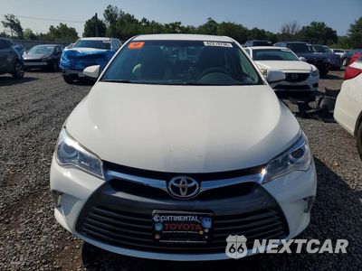Piąte zdjęcie samochodu w środku: 2017 TOYOTA CAMRY LE VIN:4T1BF1FK8HU432082 - miniatura