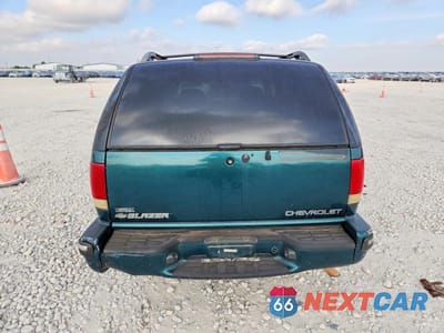 Zdjęcie 6 z 12 samochodu: 1998 CHEVROLET BLAZER VIN:1GNCS13W3W2252004 - miniatura