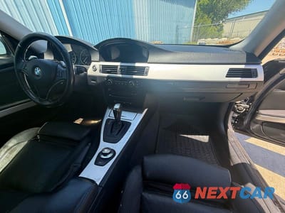 Zdjęcie 9 z 10 samochodu: 2008 BMW 335 XI VIN:WBAWC735X8E065774 - miniatura
