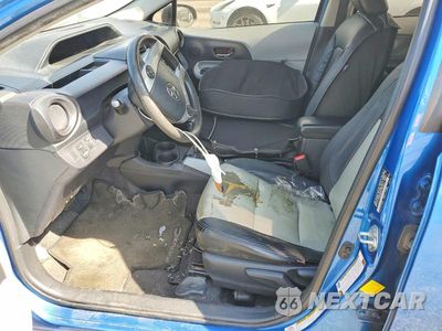 Zdjęcie 7 z 12 samochodu: 2013 TOYOTA PRIUS C THREE VIN:JTDKDTB34D1532843 - miniatura