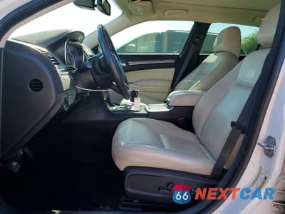 Zdjęcie 7 z 13 samochodu: 2019 CHRYSLER 300 TOURING VIN:2C3CCAAG1KH590427 - miniatura