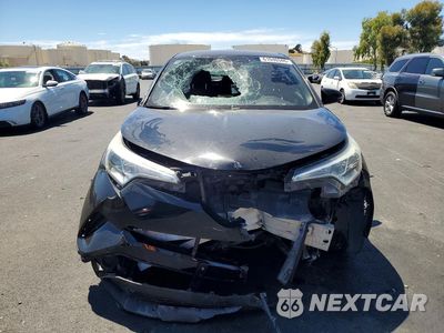 Piąte zdjęcie samochodu w środku: 2018 TOYOTA C-HR XLE VIN:NMTKHMBX4JR062520 - miniatura