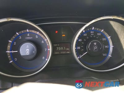 Zdjęcie 9 z 12 samochodu: 2012 HYUNDAI SONATA LIMITED VIN:5NPEC4ACXCH490516 - miniatura
