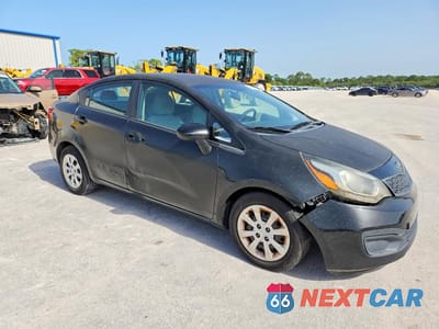Czwarte zdjęcie samochodu z boku: 2015 KIA RIO LX VIN:KNADM4A30F6487225 - miniatura