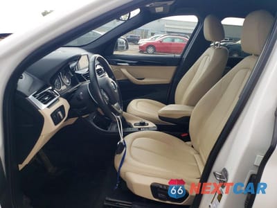 Zdjęcie 7 z 14 samochodu: 2017 BMW X1 XDRIVE28I VIN:WBXHT3C37H5F67702 - miniatura