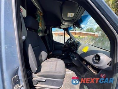 Piąte zdjęcie samochodu w środku: 2019 MERCEDES-BENZ SPRINTER 2500/3500 VIN:WD4PF1CD2KP132372 - miniatura