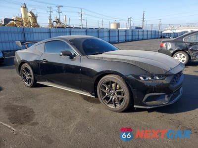 Czwarte zdjęcie samochodu z boku: 2024 FORD MUSTANG VIN:1FA6P8TH4R5137924 - miniatura