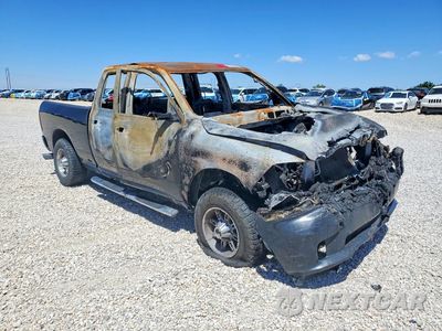 Czwarte zdjęcie samochodu z boku: 2018 RAM 1500 ST VIN:1C6RR6FG5JS341766 - miniatura