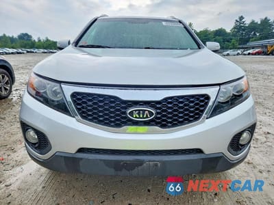 Piąte zdjęcie samochodu w środku: 2012 KIA SORENTO EX VIN:5XYKUDA21CG291417 - miniatura