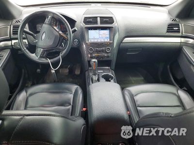 Zdjęcie 8 z 13 samochodu: 2019 FORD EXPLORER XLT VIN:1FM5K8D81KGA86763 - miniatura
