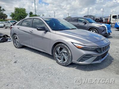 Czwarte zdjęcie samochodu z boku: 2025 HYUNDAI ELANTRA HYBRID SEL SPORT VIN:KMHLM4DJ7SU146107 - miniatura
