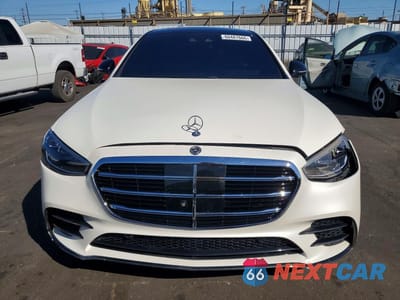 Piąte zdjęcie samochodu w środku: 2023 MERCEDES-BENZ S 580 4MATIC VIN:W1K6G7GB3PA203674 - miniatura