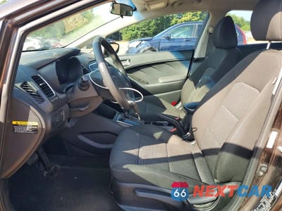 Zdjęcie 7 z 12 samochodu: 2018 KIA FORTE LX VIN:3KPFK4A7XJE175355 - miniatura