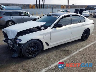 2019 BMW 530E WBAJA9C55KB399635 - główne zdjęcie licytacji z USA - miniatura