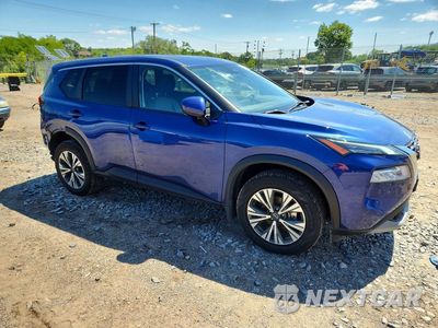 Czwarte zdjęcie samochodu z boku: 2023 NISSAN ROGUE SV VIN:JN8BT3BB4PW480880 - miniatura