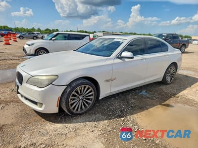 2012 BMW 740 I WBAKA4C54CDS99121 - główne zdjęcie licytacji z USA - miniatura
