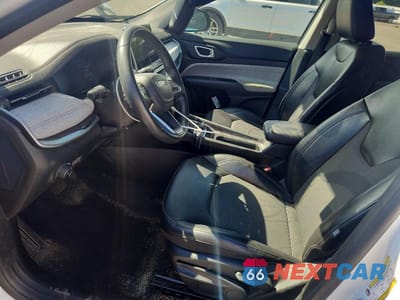 Zdjęcie 7 z 12 samochodu: 2022 JEEP COMPASS LATITUDE VIN:3C4NJDBB1NT230729 - miniatura