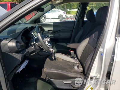 Zdjęcie 7 z 14 samochodu: 2019 NISSAN KICKS S VIN:3N1CP5CU1KL493149 - miniatura